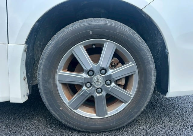 TOYOTA VOXY ZS 2009