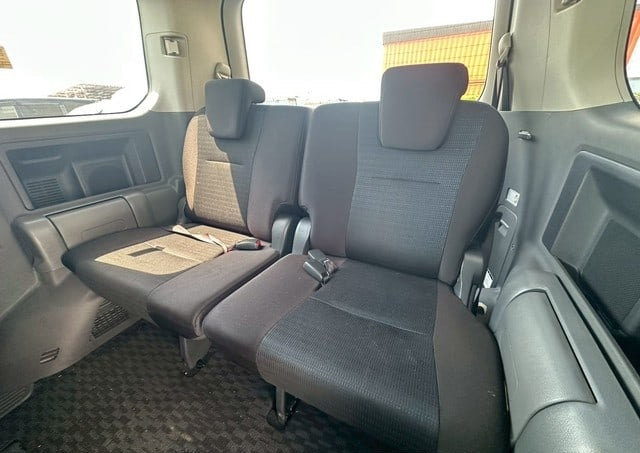 TOYOTA VOXY ZS 2009