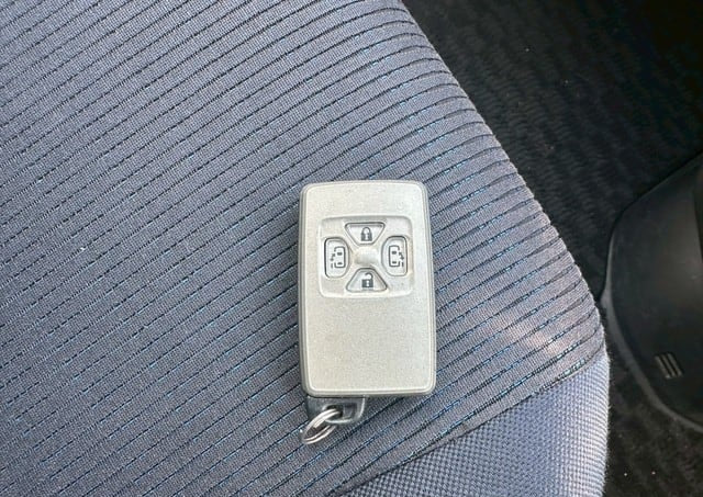 TOYOTA VOXY ZS 2009