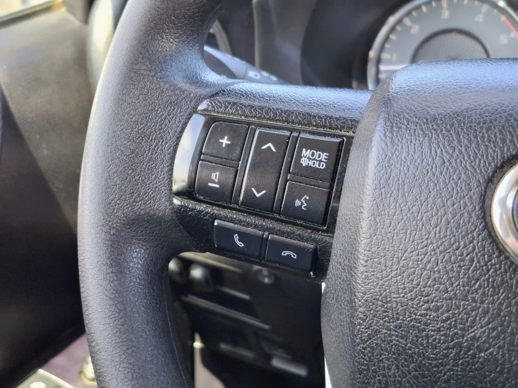 Toyota Hilux DX 2.4 Diésel 4x4 MT Doble Cabina 2024
