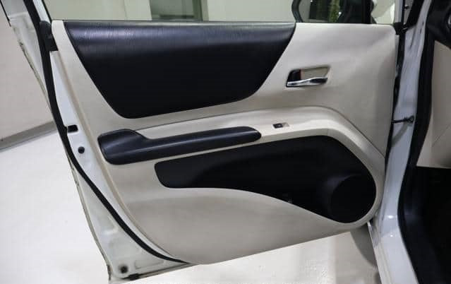 Toyota Sienta 2016 1.5 G-A Automática — 6 plazas