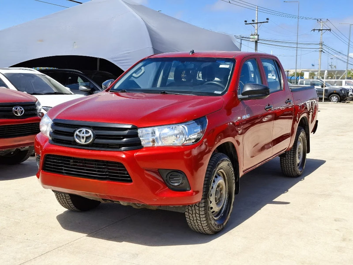 Toyota Hilux DX 2.4 Diésel 4x4 MT Doble Cabina 2024