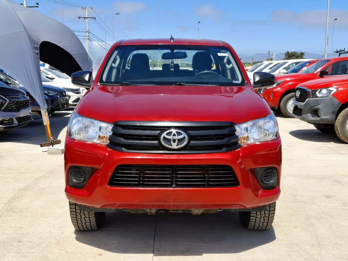 Toyota Hilux DX 2.4 Diésel 4x4 MT Doble Cabina 2024