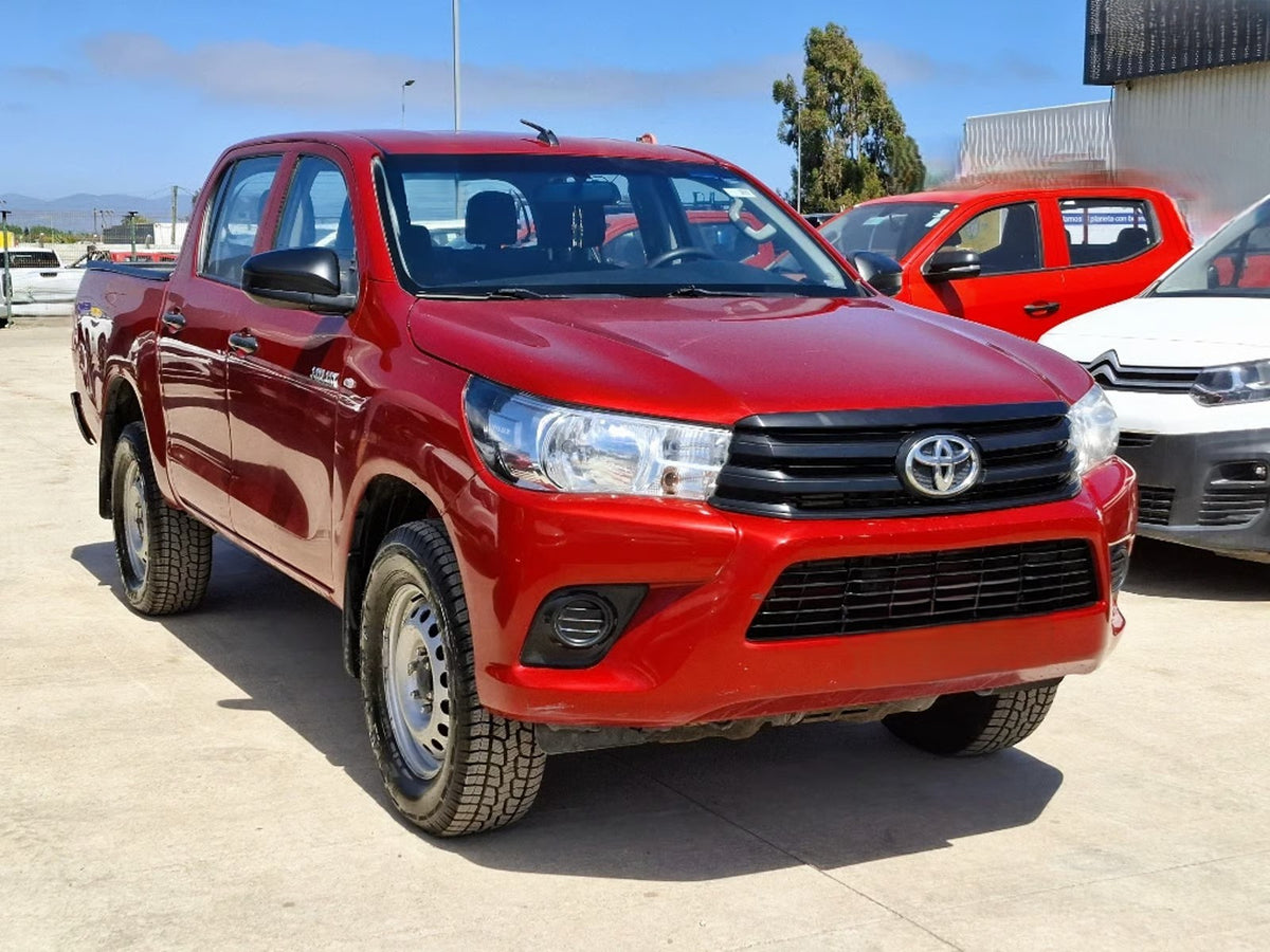 Toyota Hilux DX 2.4 Diésel 4x4 MT Doble Cabina 2024