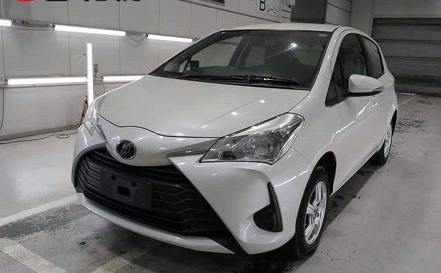 Toyota Vitz F 1.5 automático | Registro 2017