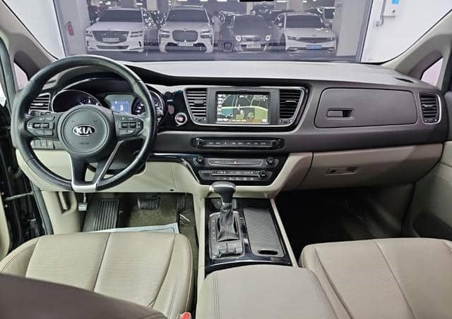 Kia Carnival 2018 | 2.2 Diésel Automática | Negro