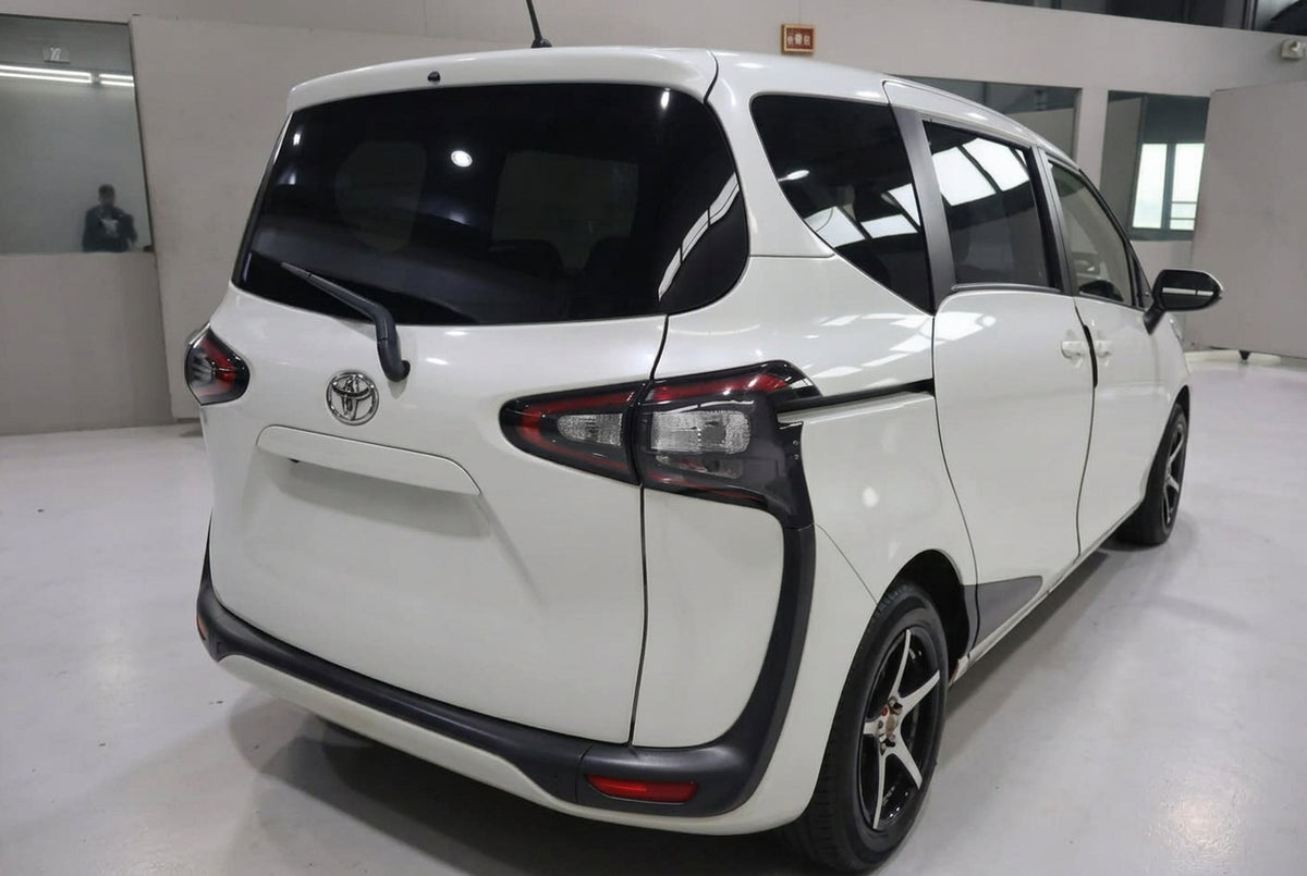 Toyota Sienta 2016 1.5 G-A Automática — 6 plazas