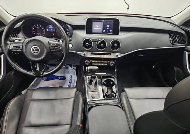 Kia Stinger 2018 | 2.0 Nafta · Automático · Tracción integral