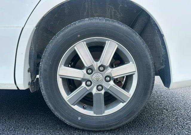 TOYOTA VOXY ZS 2009