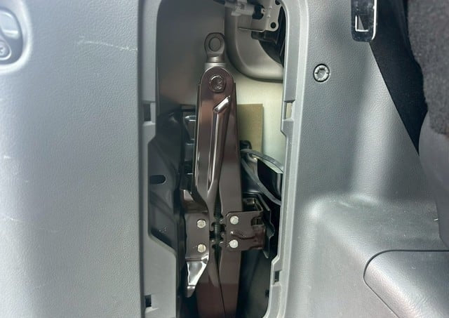 TOYOTA VOXY ZS 2009