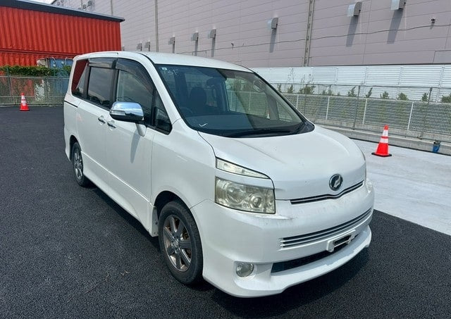 TOYOTA VOXY ZS 2009
